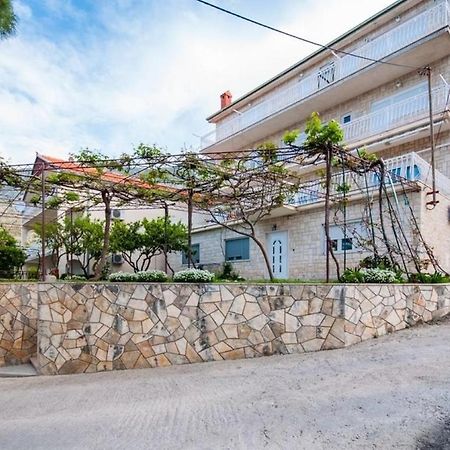 Apartments Ante - 150M From The Sea Дуче Экстерьер фото